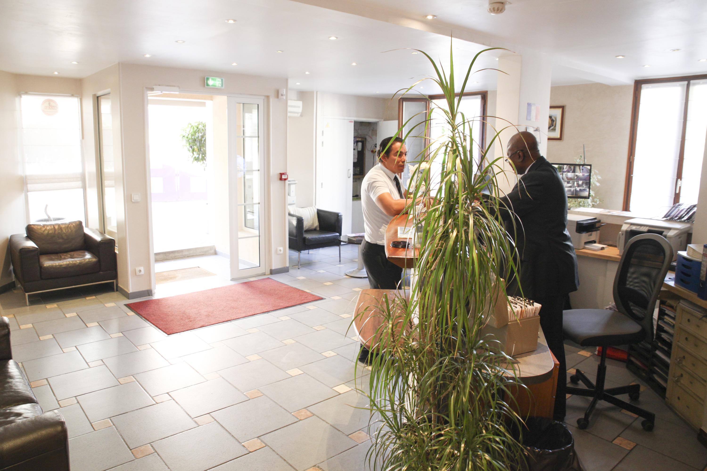 La Ferme Des Barmonts Aparthotel Villejuif Luaran gambar