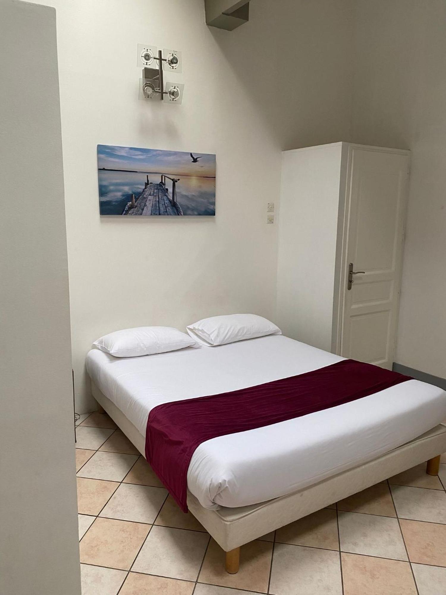 La Ferme Des Barmonts Aparthotel Villejuif Luaran gambar