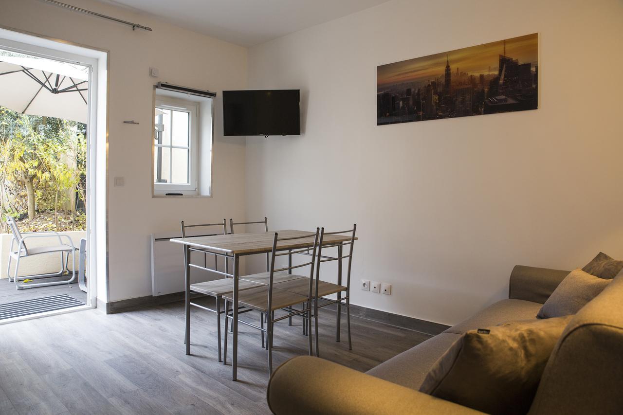 La Ferme Des Barmonts Aparthotel Villejuif Luaran gambar