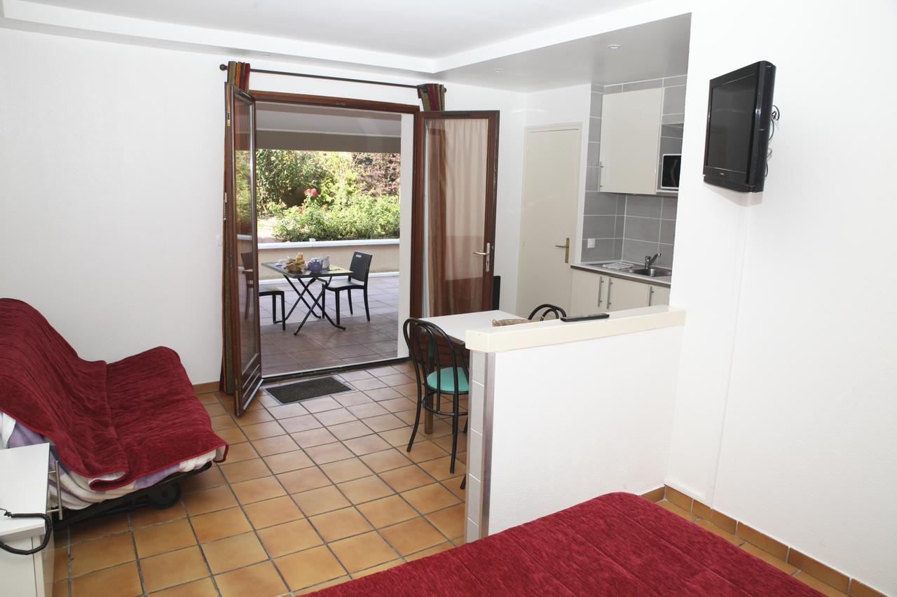 La Ferme Des Barmonts Aparthotel Villejuif Luaran gambar