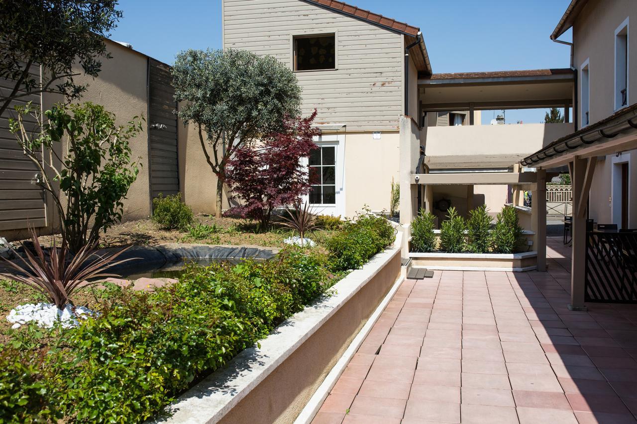 La Ferme Des Barmonts Aparthotel Villejuif Luaran gambar